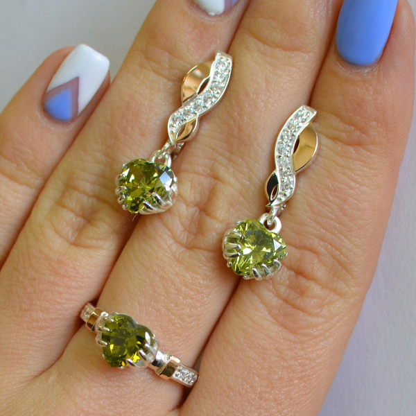 Набір срібний серце в руках