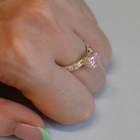 Каблучка Серце в руках