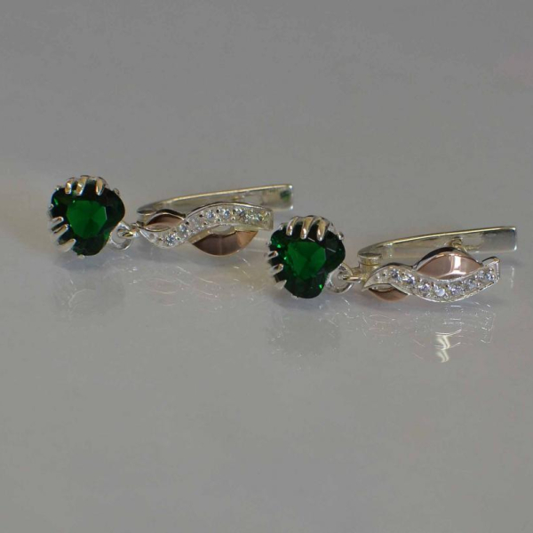 Сережки Сердце в руках