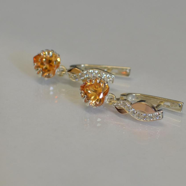 Сережки Сердце в руках