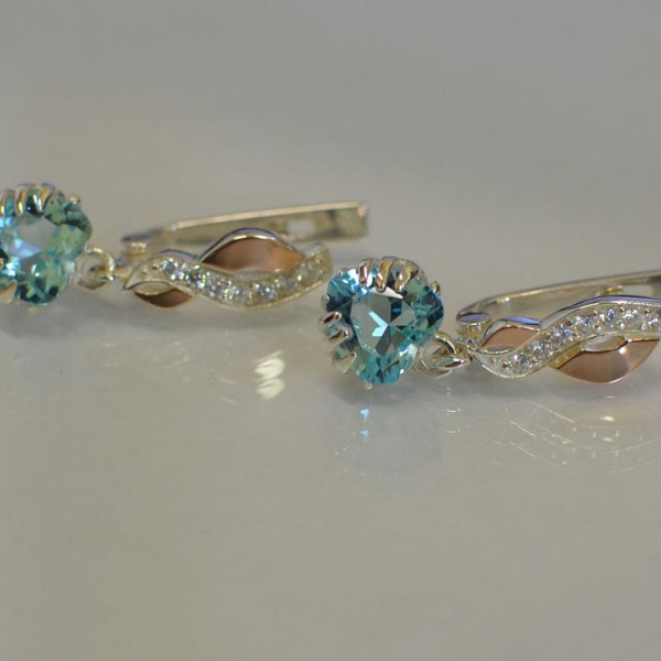 Сережки Сердце в руках