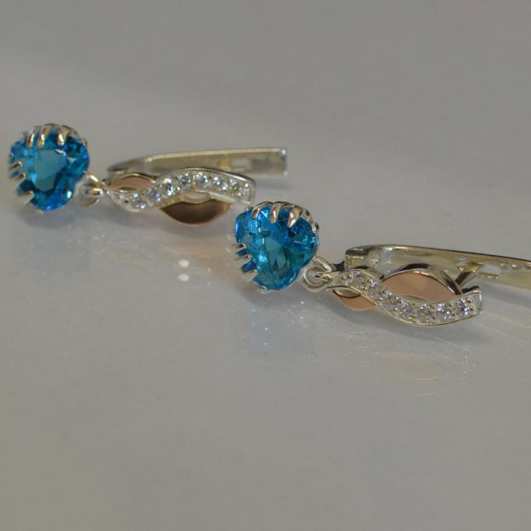 Сережки Сердце в руках