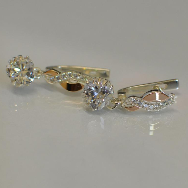 Сережки Сердце в руках