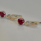 Сережки Сердце в руках