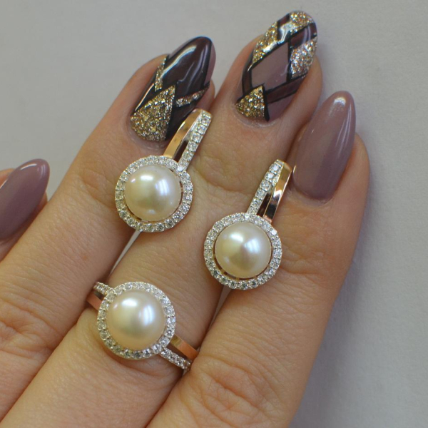 Серебряный комплект с жемчугом