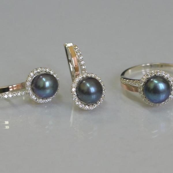 Серебряный комплект с жемчугом