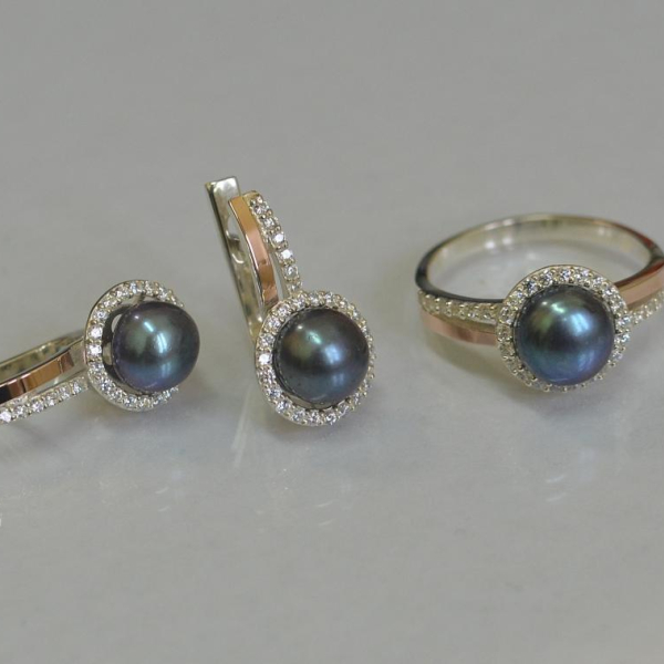 Серебряный комплект с жемчугом