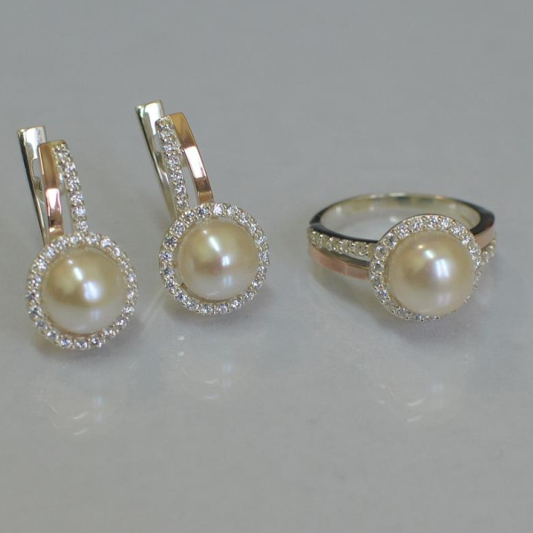 Серебряный комплект с жемчугом