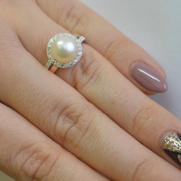 Срібна каблучка з жемчугом
