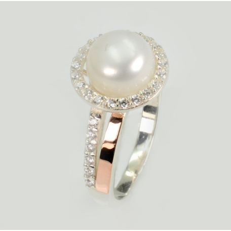 Серебряное кольцо с жемчугом