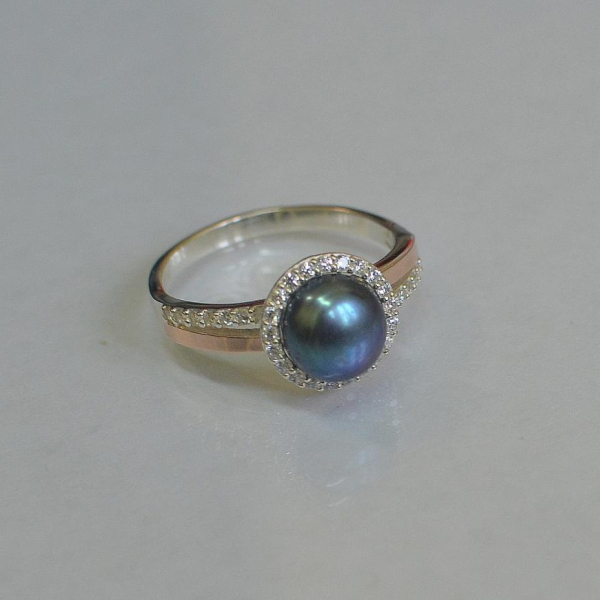 Срібна каблучка з жемчугом