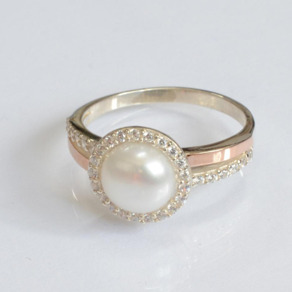 Срібна каблучка з жемчугом