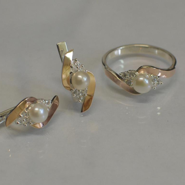 Серебряный гарнитур с жемчугом