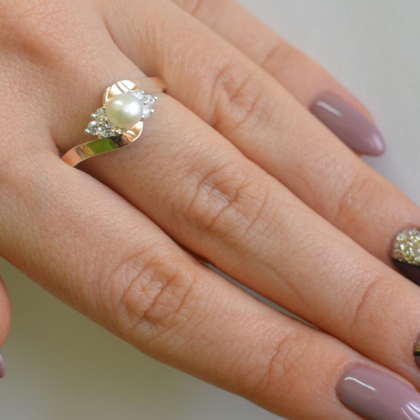 Каблучка срібна з жемчугом