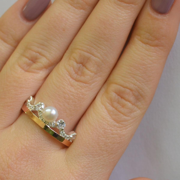 Срібна корона з жемчугом