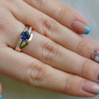 Срібне кільце з золотими вставками