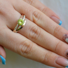 Срібне кільце з золотими вставками