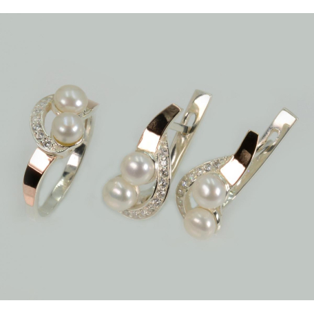 Серебряный набор украшений с жемчугом