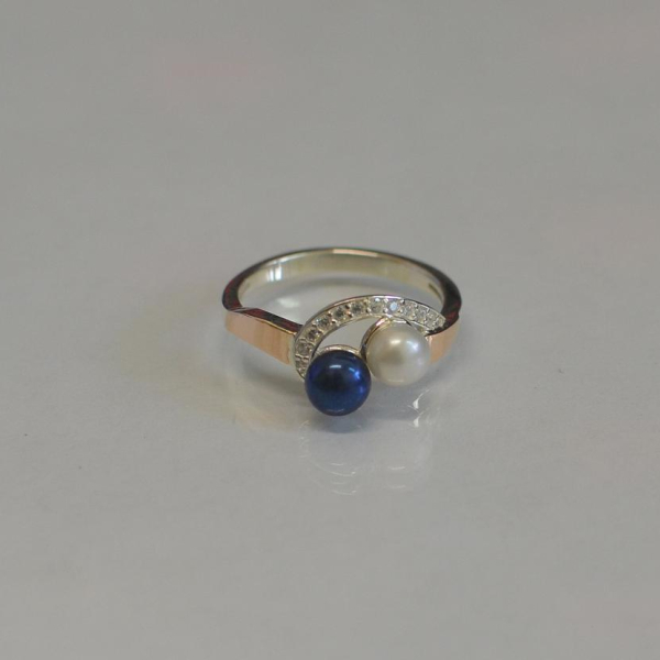 Срібна каблучка з жемчугом