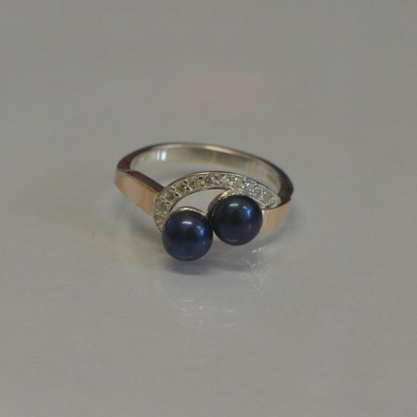 Срібна каблучка з жемчугом