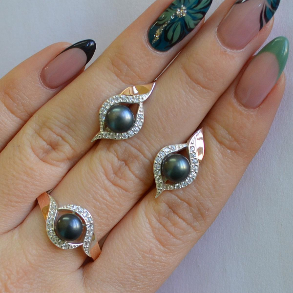 Серебряный набор с золотыми вставками и жемчугом