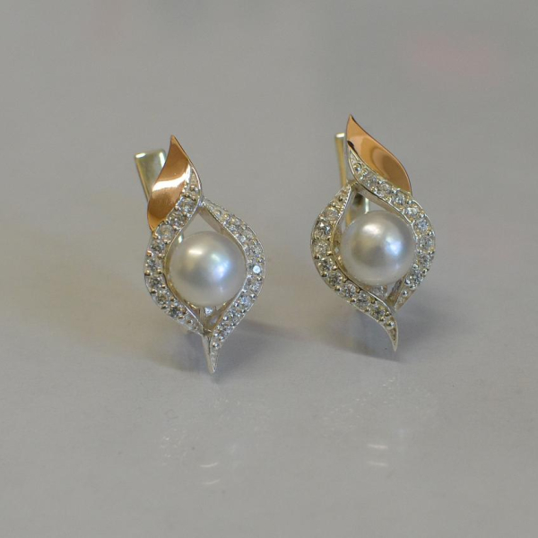 Срібні сережки з перлинами