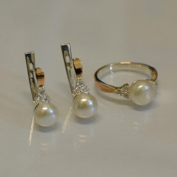 Срібний комплект з жемчугом