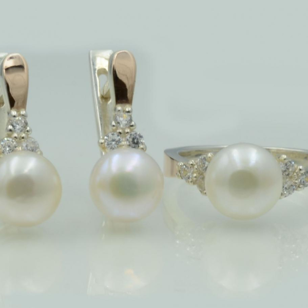 Срібний комплект з жемчугом