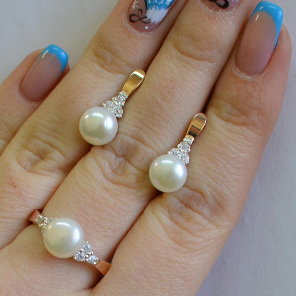 Срібний комплект з жемчугом