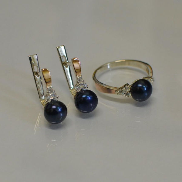 Срібний комплект з жемчугом