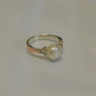 Срібна каблучка з жемчугом