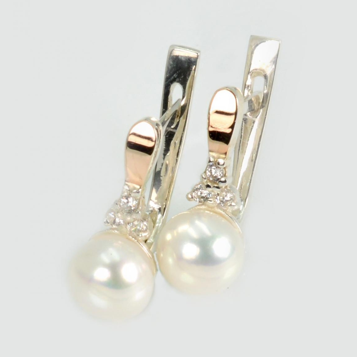 Срібні сережки з жемчугом