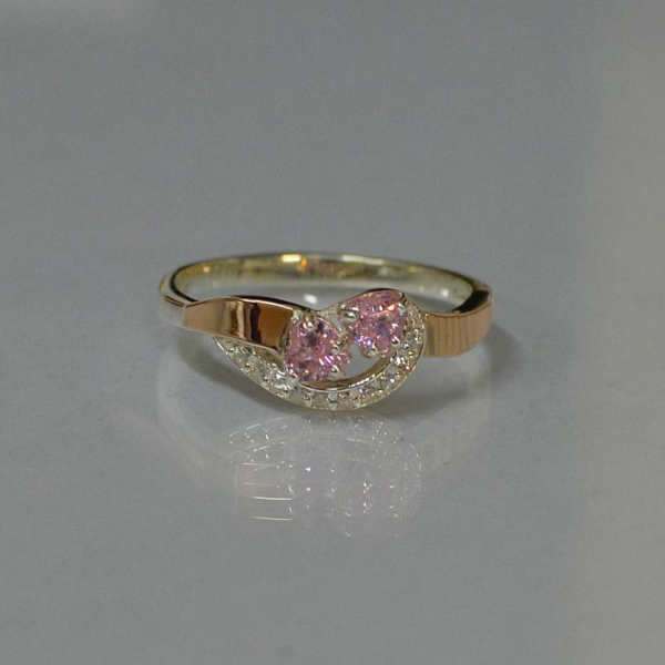 Срібна каблучка з серцями