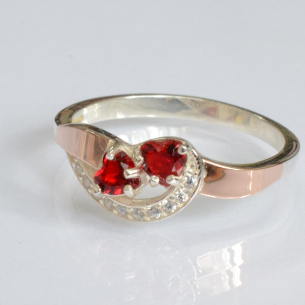 Срібна каблучка з серцями