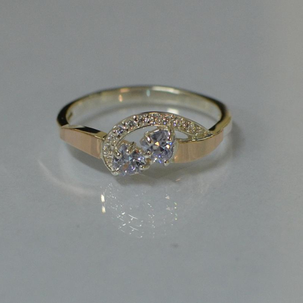 Срібна каблучка з серцями