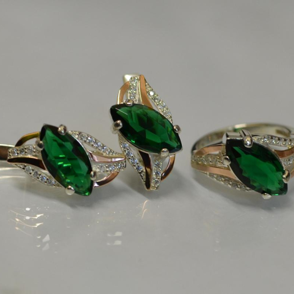 Серебряный набор с золотыми пластинами