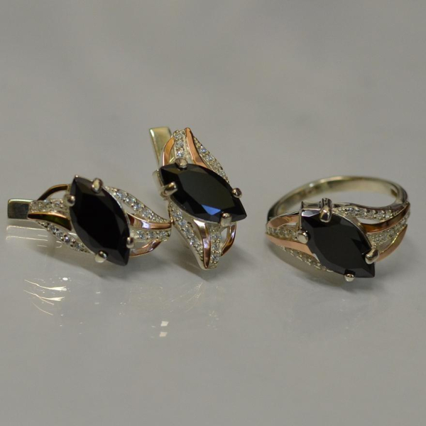 Серебряный набор с золотыми пластинами