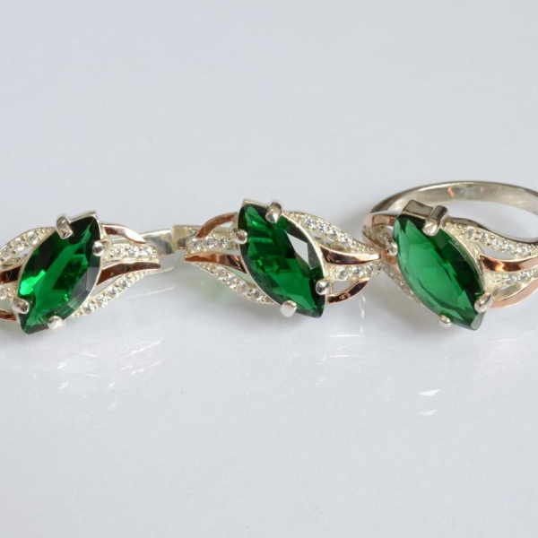 Серебряный набор с золотыми пластинами