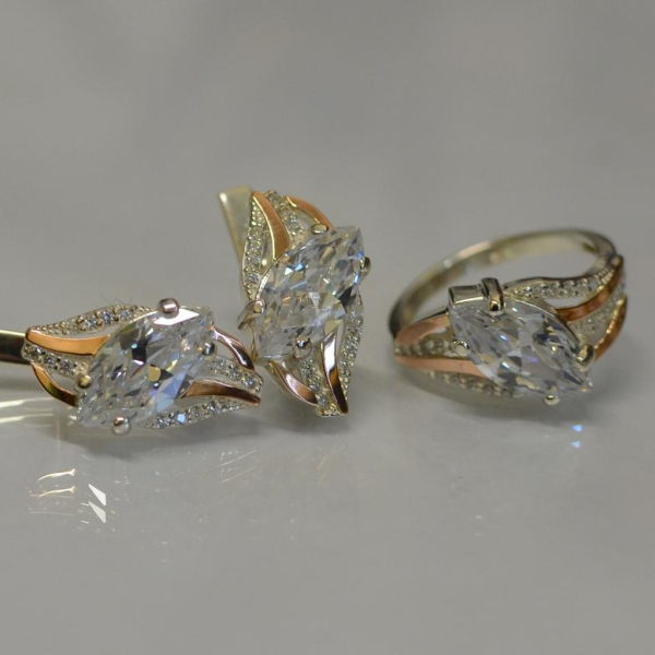 Серебряный набор с золотыми пластинами