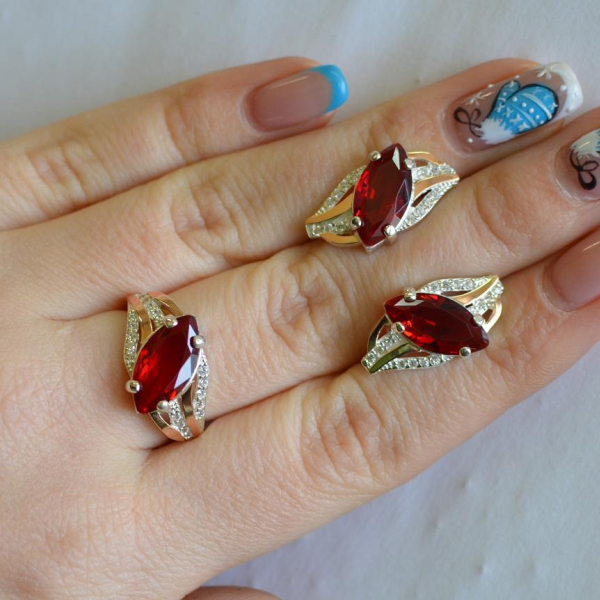 Серебряный набор с золотыми пластинами