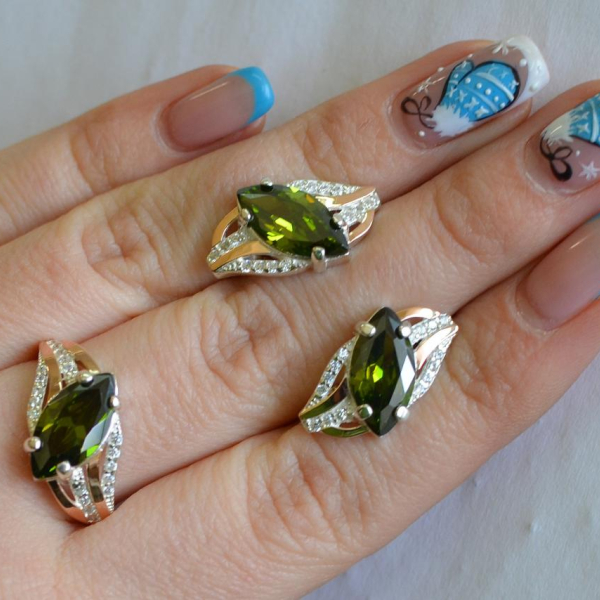 Серебряный набор с золотыми пластинами