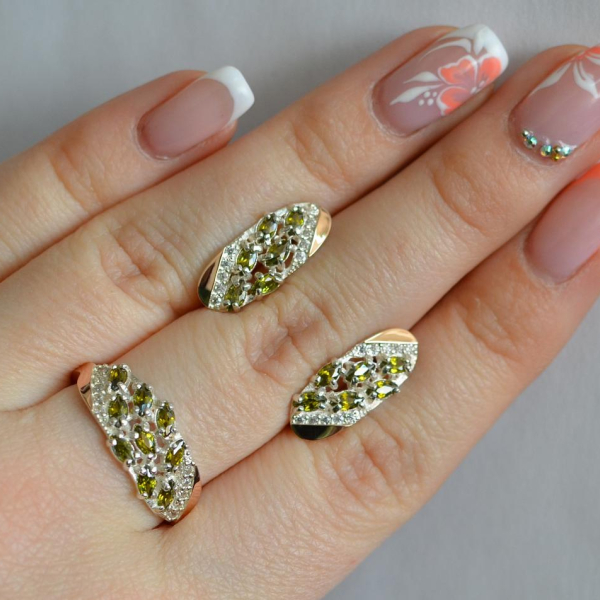 Срібний набір з золотими пластинами