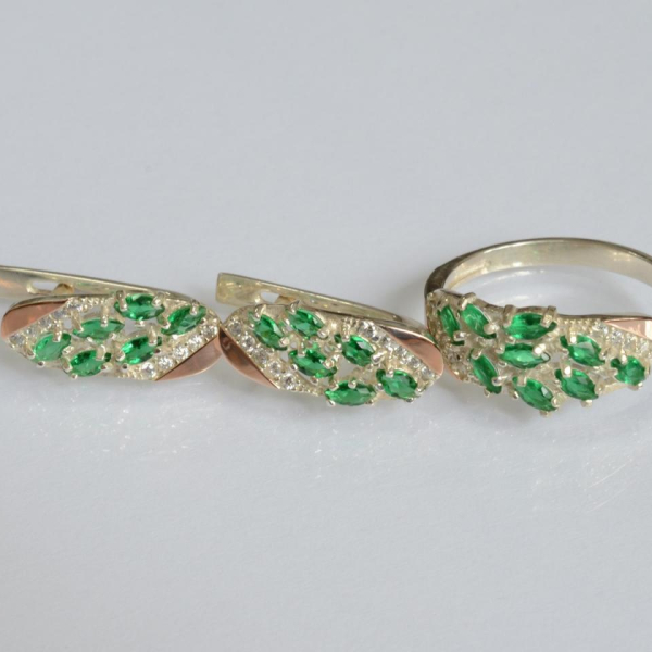 Срібний набір з золотими пластинами