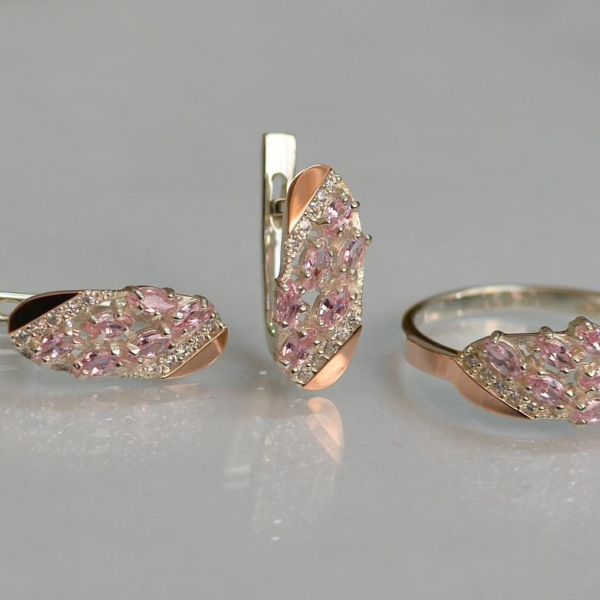 Срібний набір з золотими пластинами