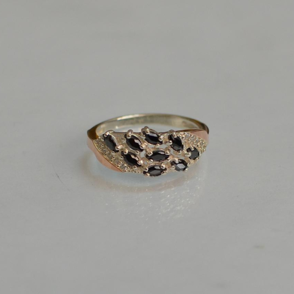 Срібна каблучка з золотими пластинами