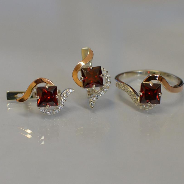 Срібний набір з золотими накладками