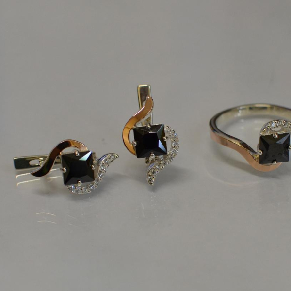 Срібний набір з золотими накладками