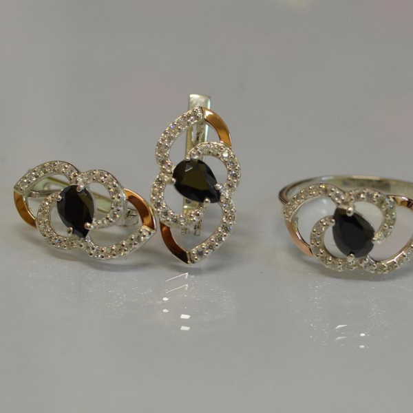 Срібний гарнітур