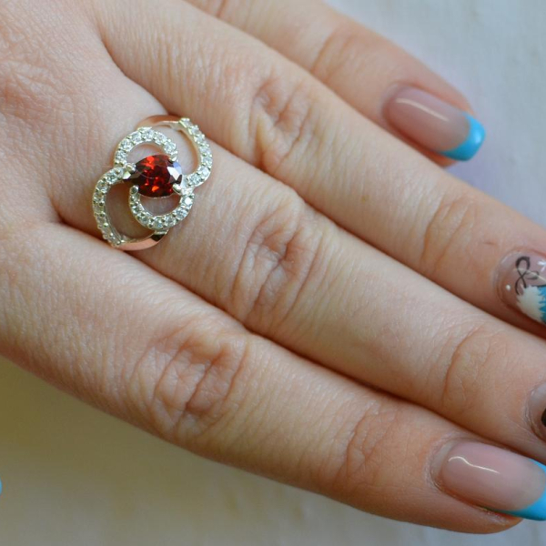 Срібна каблучка