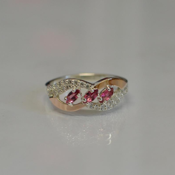 Срібна каблучка з золотими пластинами